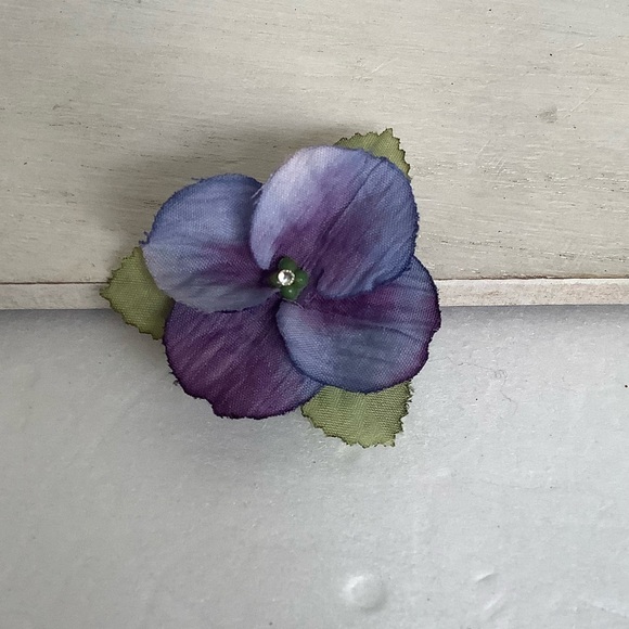 ali & khan Accessories - ALI & KHAN NEW YORK  FLOWER PIN